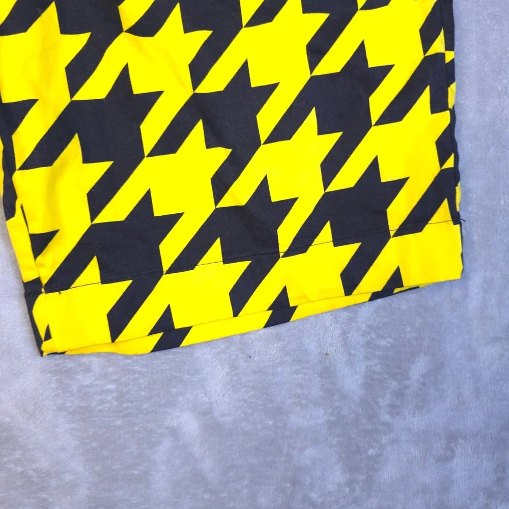 Loudmouth Golf Shorts Mens 42 Yellow Black Houndstooth Pattern Statement Preppy